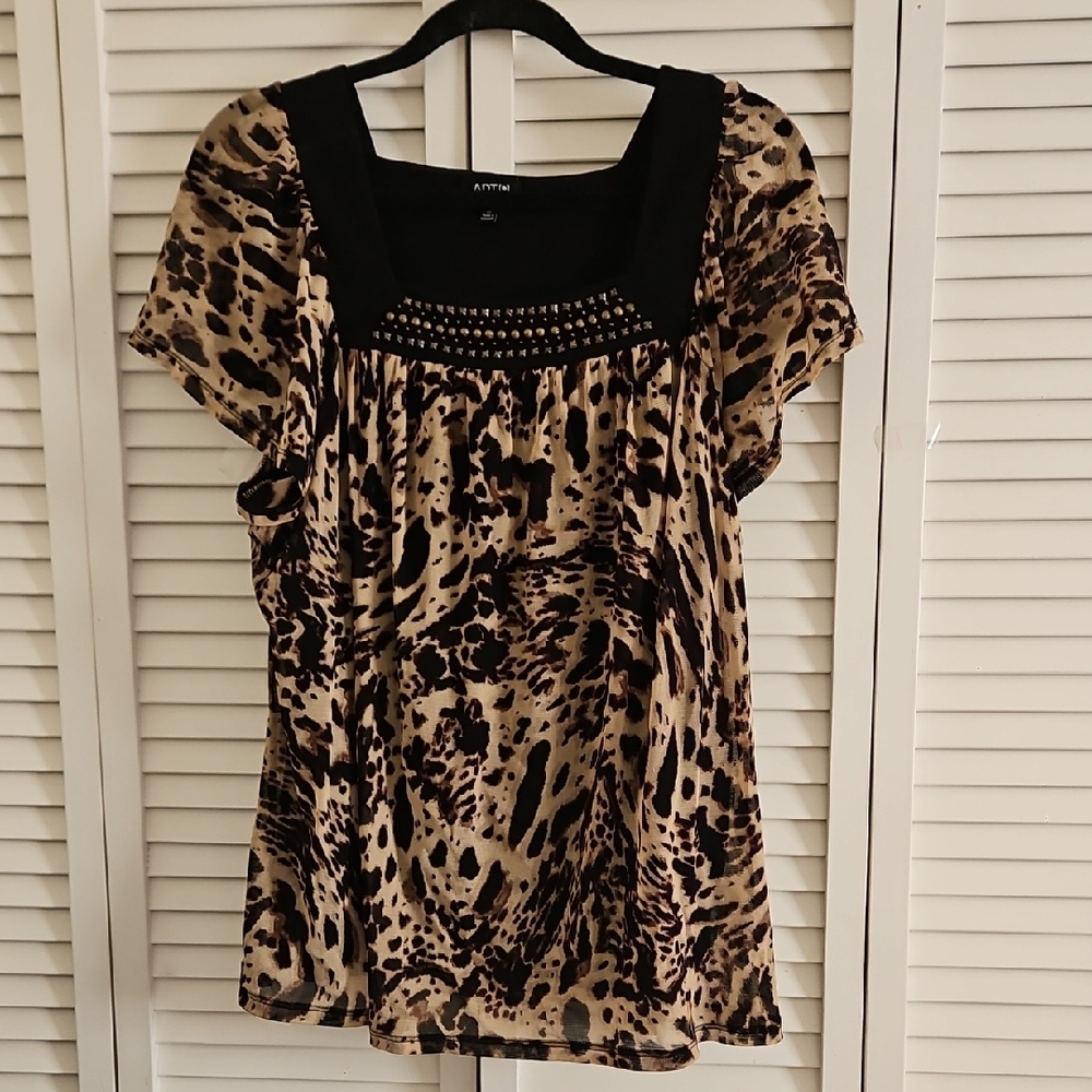 Apt. 9 Black and Brown Flutter Sleeve Blouse